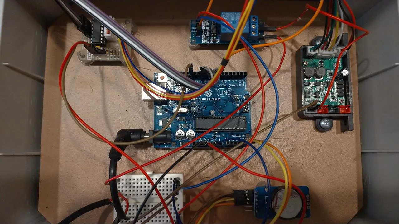 wiring up the green laser bird scare