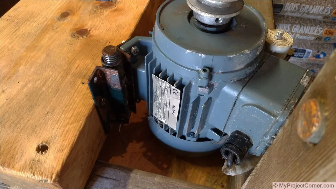 Homemade chicken plucker 0.5hp motor