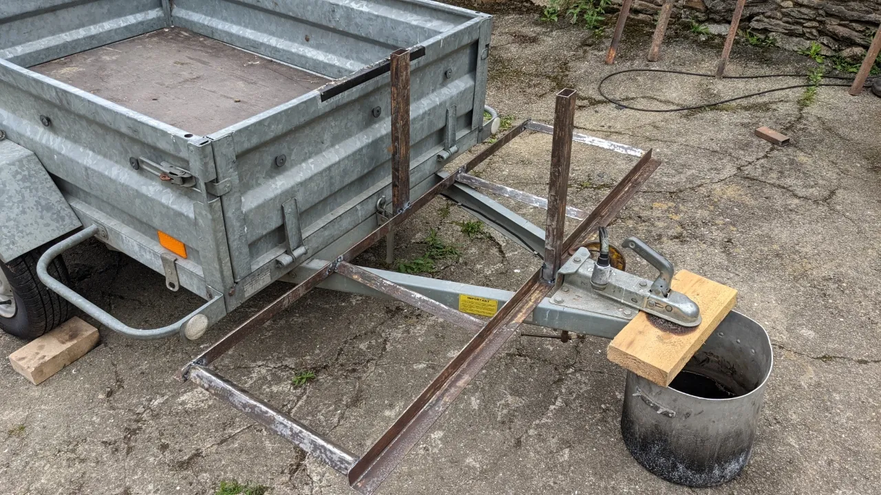 Homemade diy car trailer bike rack vertical support tube